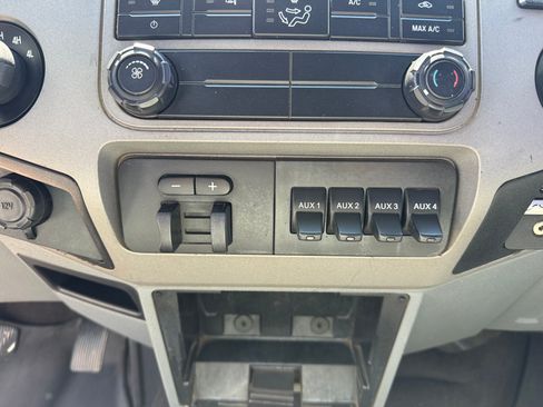 Used 2015 Ford F350 XLT AWD/4WD image 8