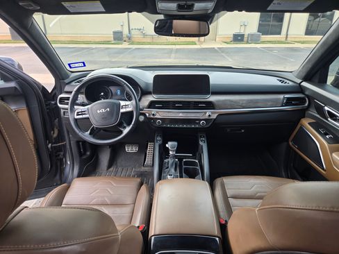 Used 2022 Kia Telluride SX w/ SX Prestige Package image 15