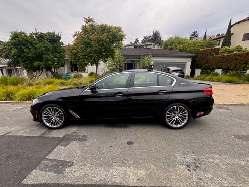 Used 2018 BMW 530e RWD image 8