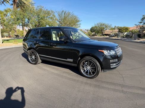 Used 2015 Land Rover Range Rover Autobiography image 2