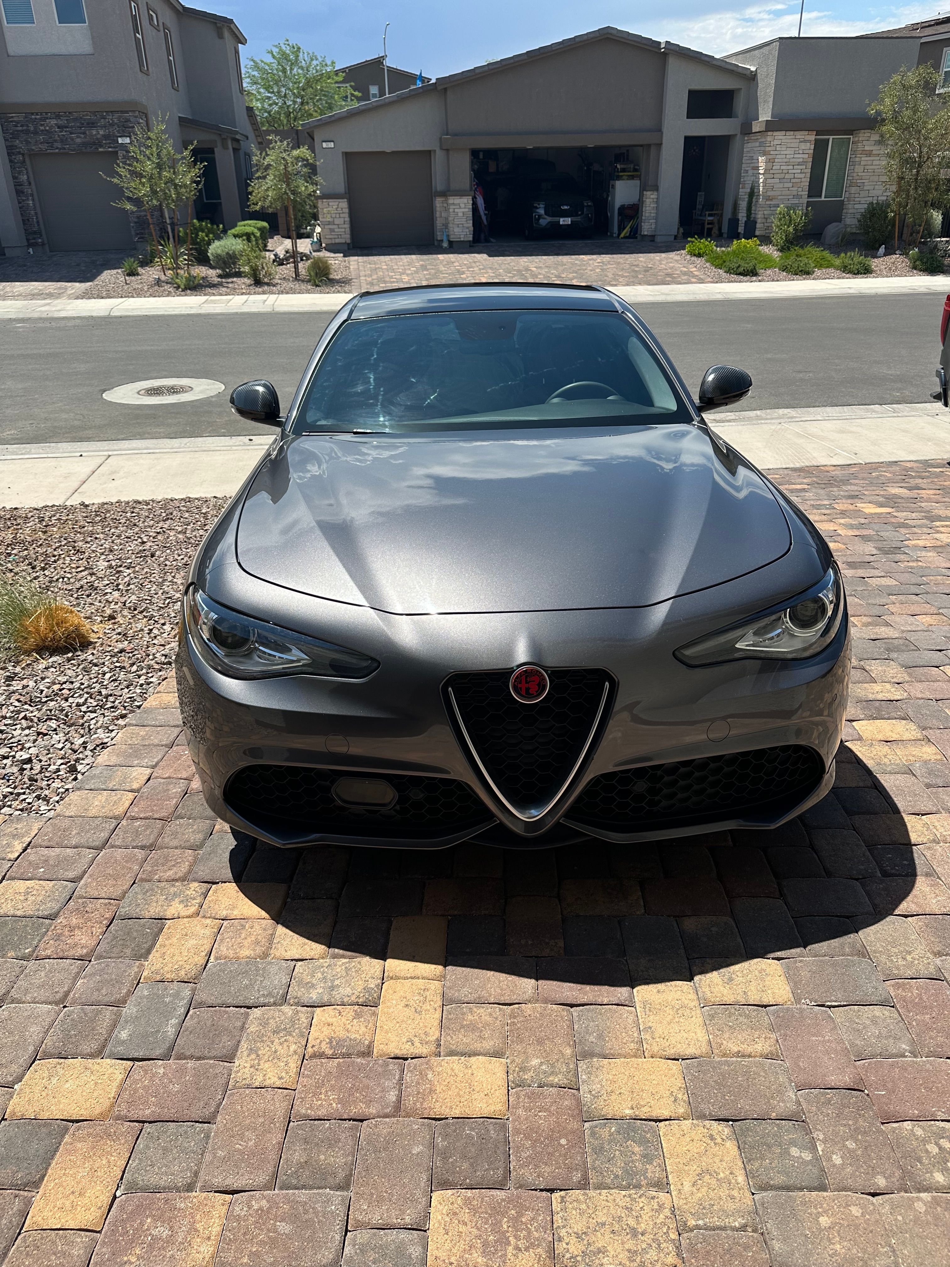Used 2019 Alfa Romeo Giulia AWD w/ Quick Order Package 22J Sport image 2