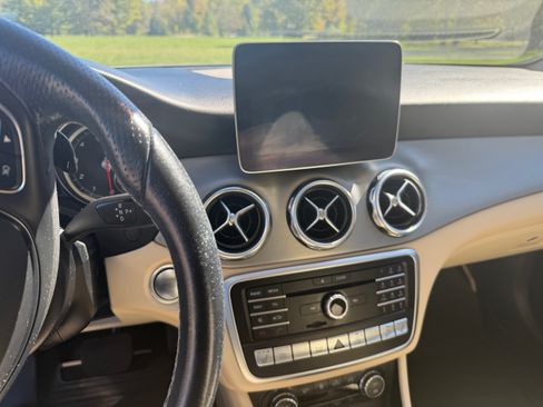 Used 2019 Mercedes-Benz GLA 250 4MATIC image 6