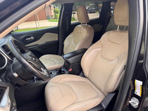 Used 2015 Jeep Cherokee Limited FWD image 19