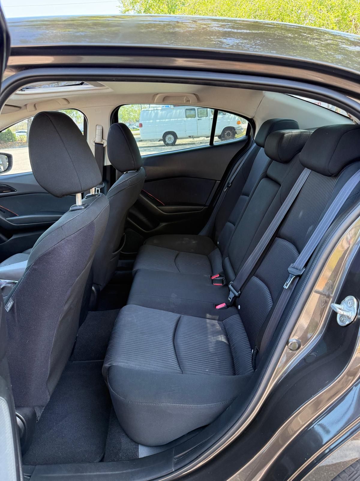 Used 2014 MAZDA MAZDA3 i Touring w/ Technology Package FWD image 5
