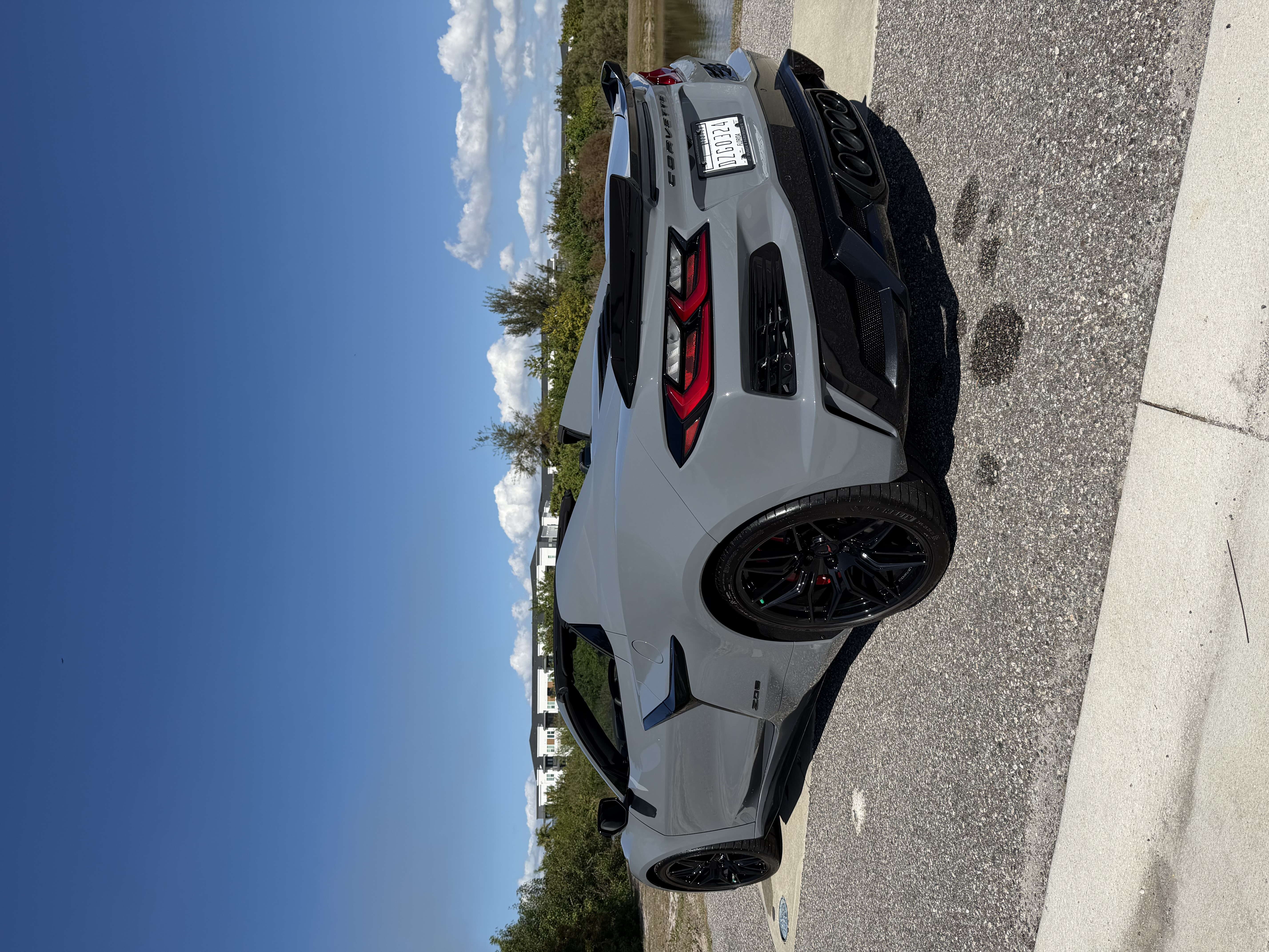 Used 2024 Chevrolet Corvette Z06 w/ Stealth Interior Trim Package RWD image 4