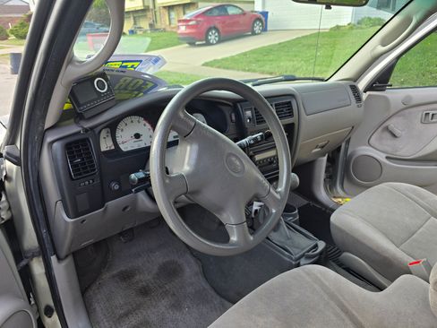 Used 2003 Toyota Tacoma 2WD Xtracab image 15