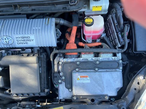 Used 2010 Toyota Prius Two image 11