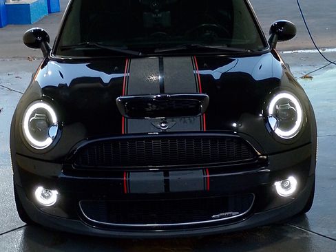 Used 2010 MINI Cooper John Cooper Works image 2