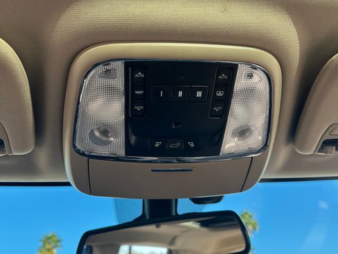 Used 2016 Jeep Grand Cherokee Overland image 12