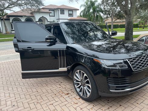 Used 2018 Land Rover Range Rover HSE AWD/4WD image 4