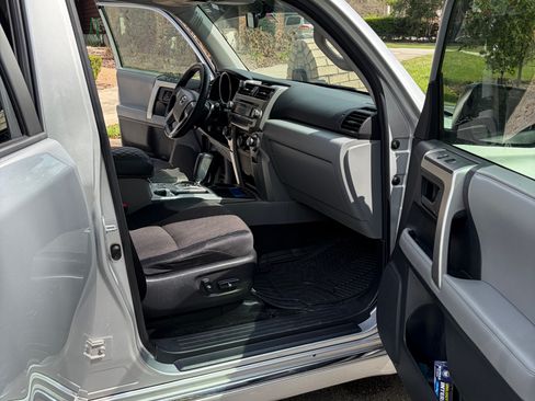 Used 2012 Toyota 4Runner SR5 w/ Convenience Pkg image 17