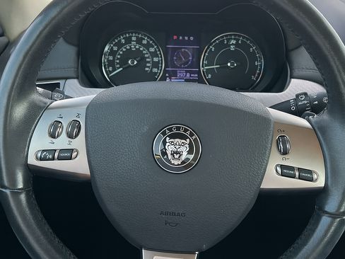 Used 2007 Jaguar XKR R image 9