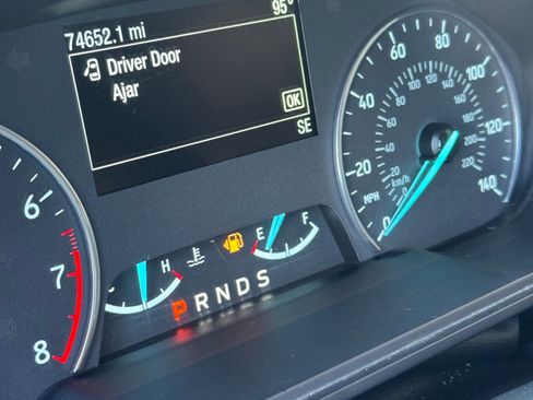 Used 2021 Ford EcoSport SE image 9