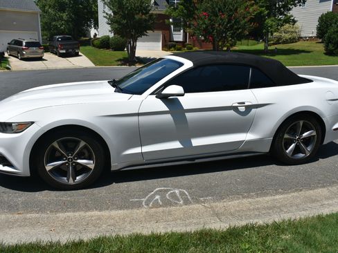 Used 2015 Ford Mustang Convertible w/ Equipment Group 051A RWD image 1