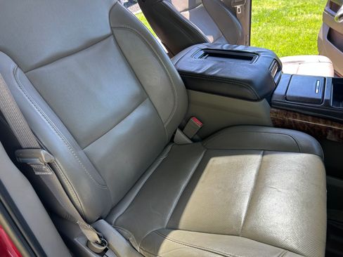 Used 2015 Chevrolet Tahoe LTZ AWD/4WD image 16