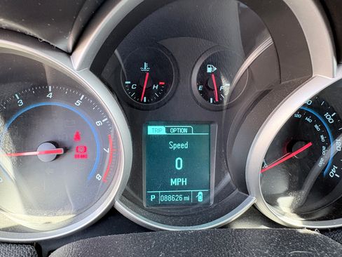 Used 2014 Chevrolet Cruze LT FWD image 14