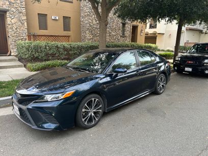 Used 2018 Toyota Camry SE