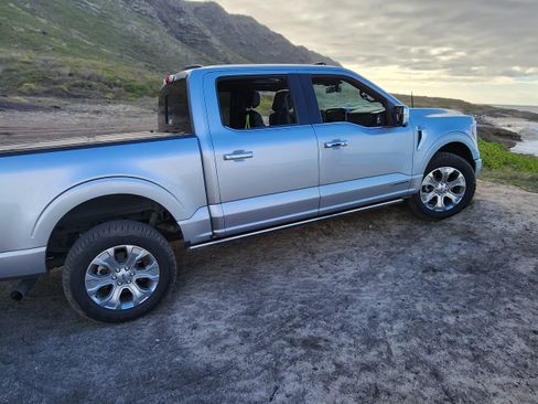 Used 2021 Ford F150 Platinum w/ Equipment Group 701A High image 8