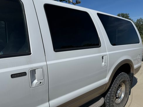 Used 2000 Ford Excursion Limited AWD/4WD image 4