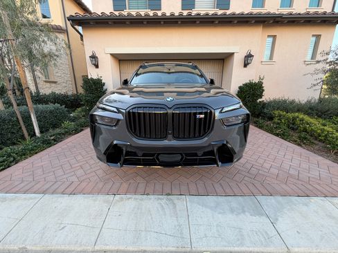 Used 2026 BMW X7 M60i image 11