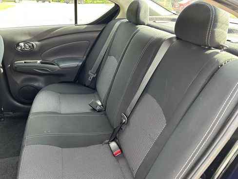 Used 2018 Nissan Versa SV FWD image 11