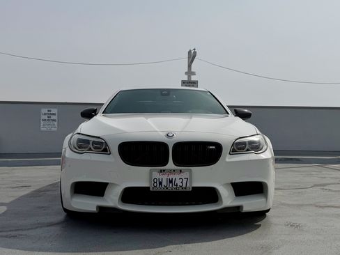 Used 2014 BMW M5 image 2