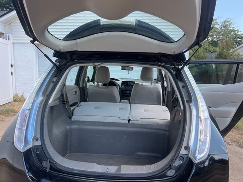 Used 2012 Nissan Leaf SL FWD image 10