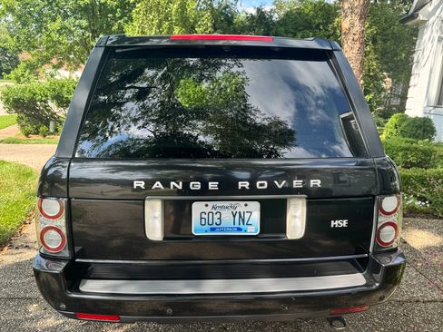 Used 2011 Land Rover Range Rover HSE AWD/4WD image 4