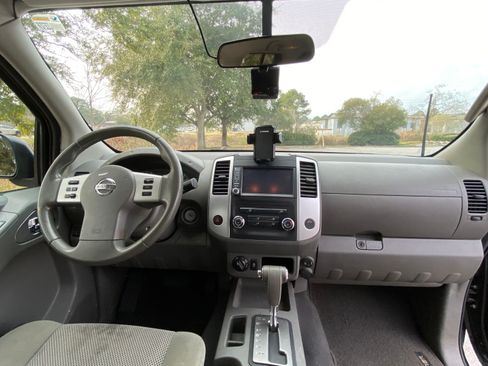 Used 2019 Nissan Frontier SV image 20