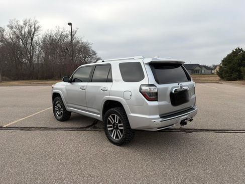 Used 2018 Toyota 4Runner Limited image 18