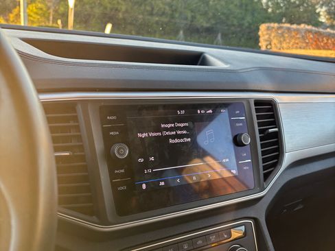 Used 2018 Volkswagen Atlas SE image 10