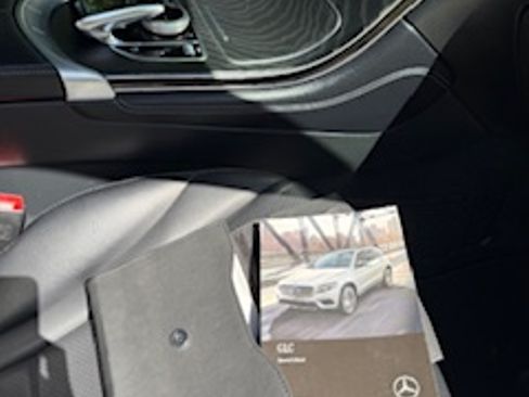 Used 2018 Mercedes-Benz GLC 300 4MATIC image 17