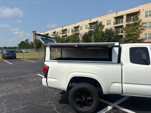 Used 2021 Toyota Tacoma SR RWD image 20