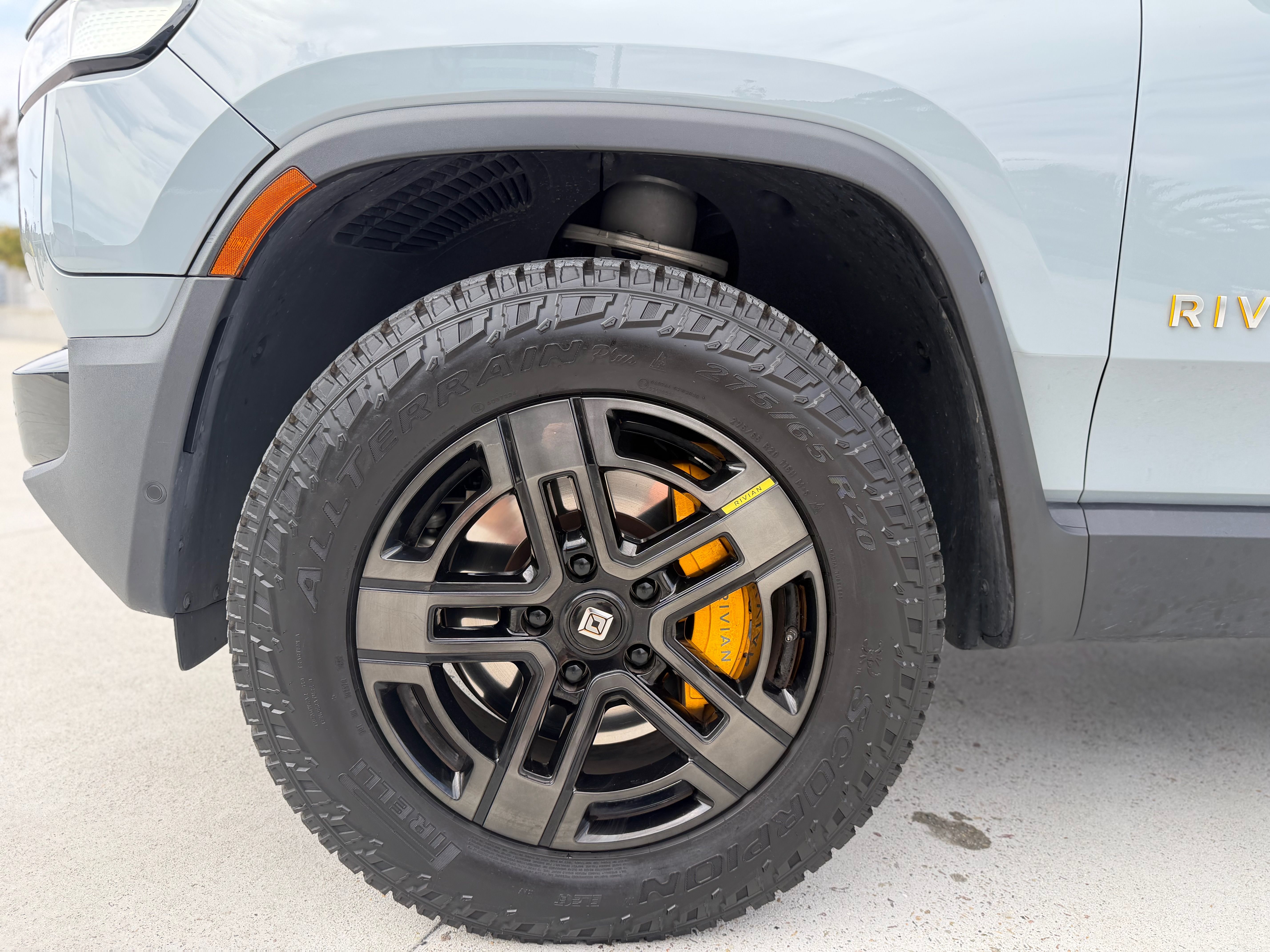 Used 2023 Rivian R1S Adventure Quad AWD/4WD image 18