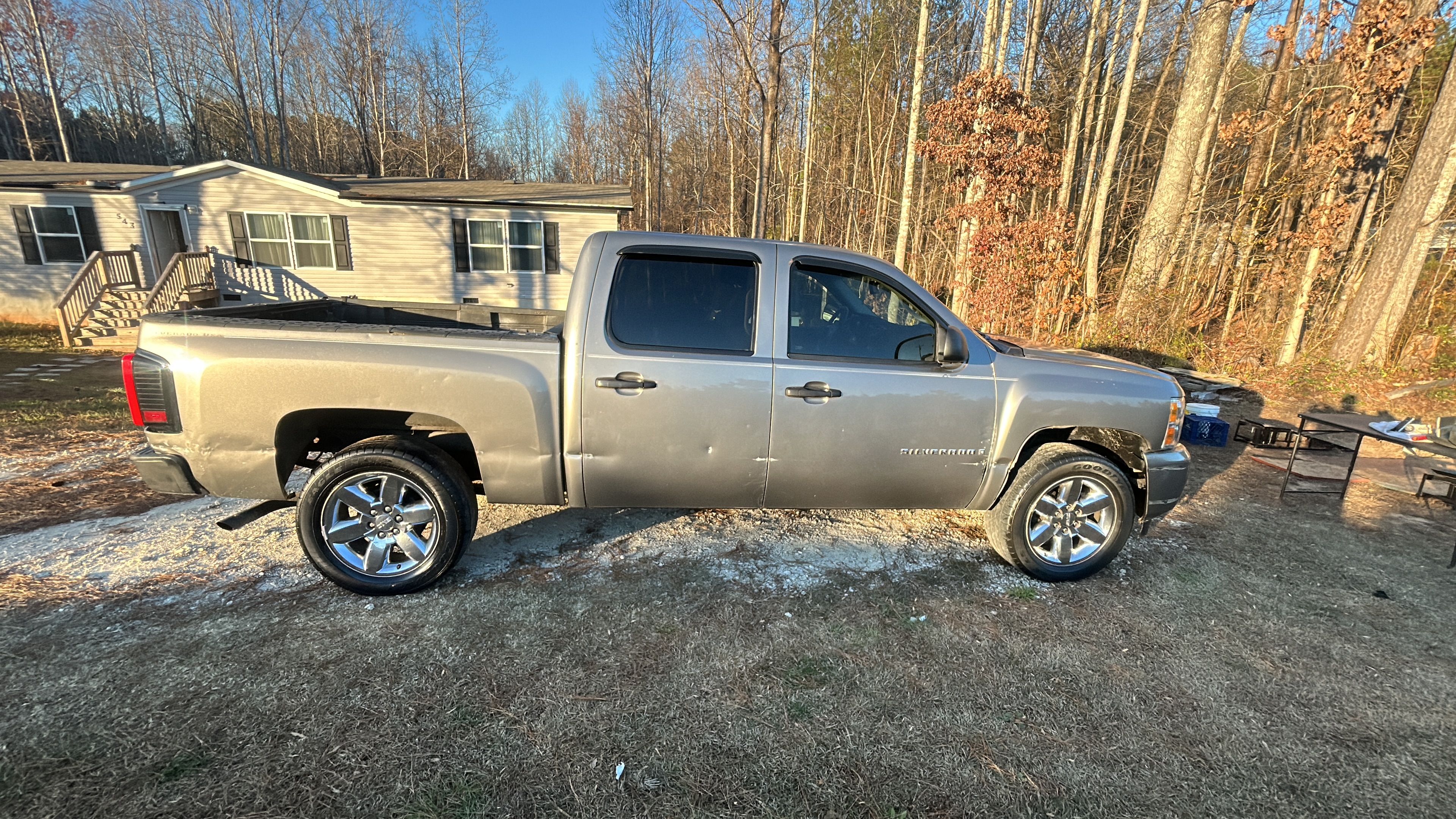 Used 2007 Chevrolet Silverado 1500 W/T w/ Towing Package RWD image 1