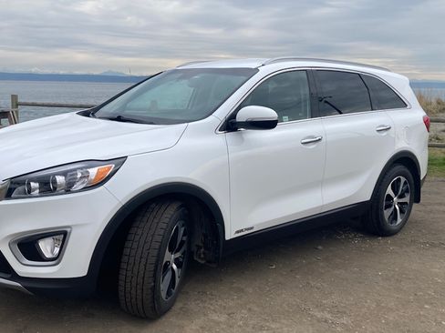 Used 2018 Kia Sorento EX image 5