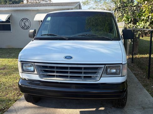 Used 1994 Ford E-350 and Econoline 350 Club Wagon RWD image 10