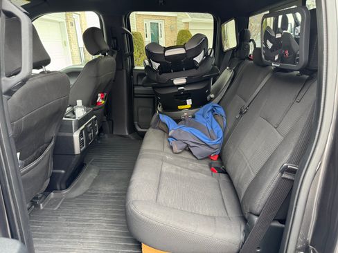 Used 2015 Ford F150 XLT w/ Equipment Group 302A Luxury image 12