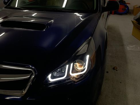 Used 2010 Subaru Legacy 2.5GT Premium AWD/4WD image 4