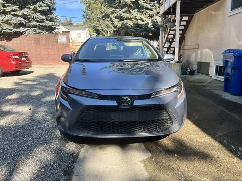 Used 2020 Toyota Corolla LE FWD image 15