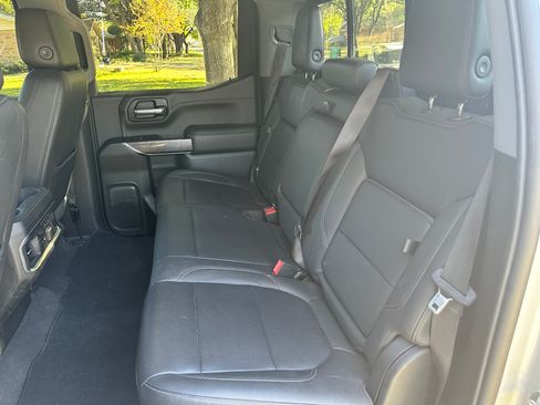 Used 2019 Chevrolet Silverado 1500 LTZ w/ LTZ Convenience Package image 12