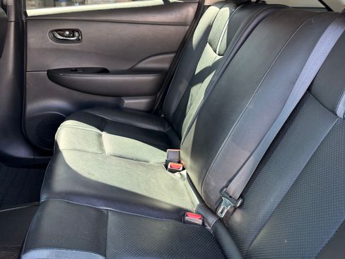 Used 2019 Nissan Leaf SL Plus w/ Protection Package FWD image 6