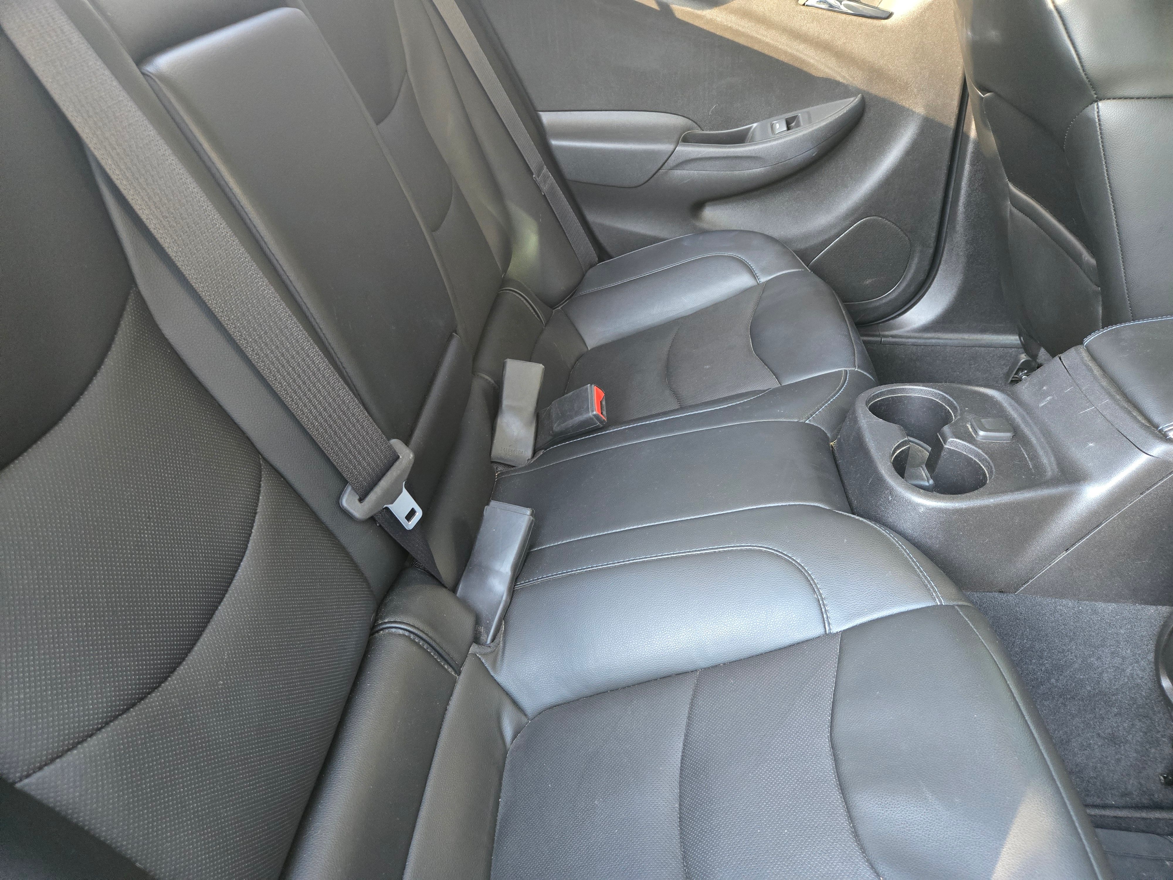 Used 2018 Chevrolet Volt LT w/ Comfort Package FWD image 13