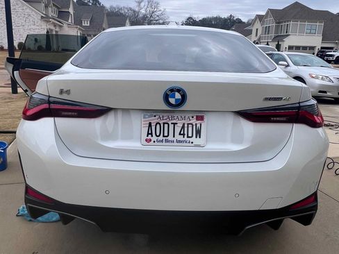 Used 2023 BMW i4 eDrive40 w/ Premium Package image 2