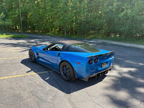 Used 2010 Chevrolet Corvette ZR1 w/ Preferred Equipment Group RWD image 6