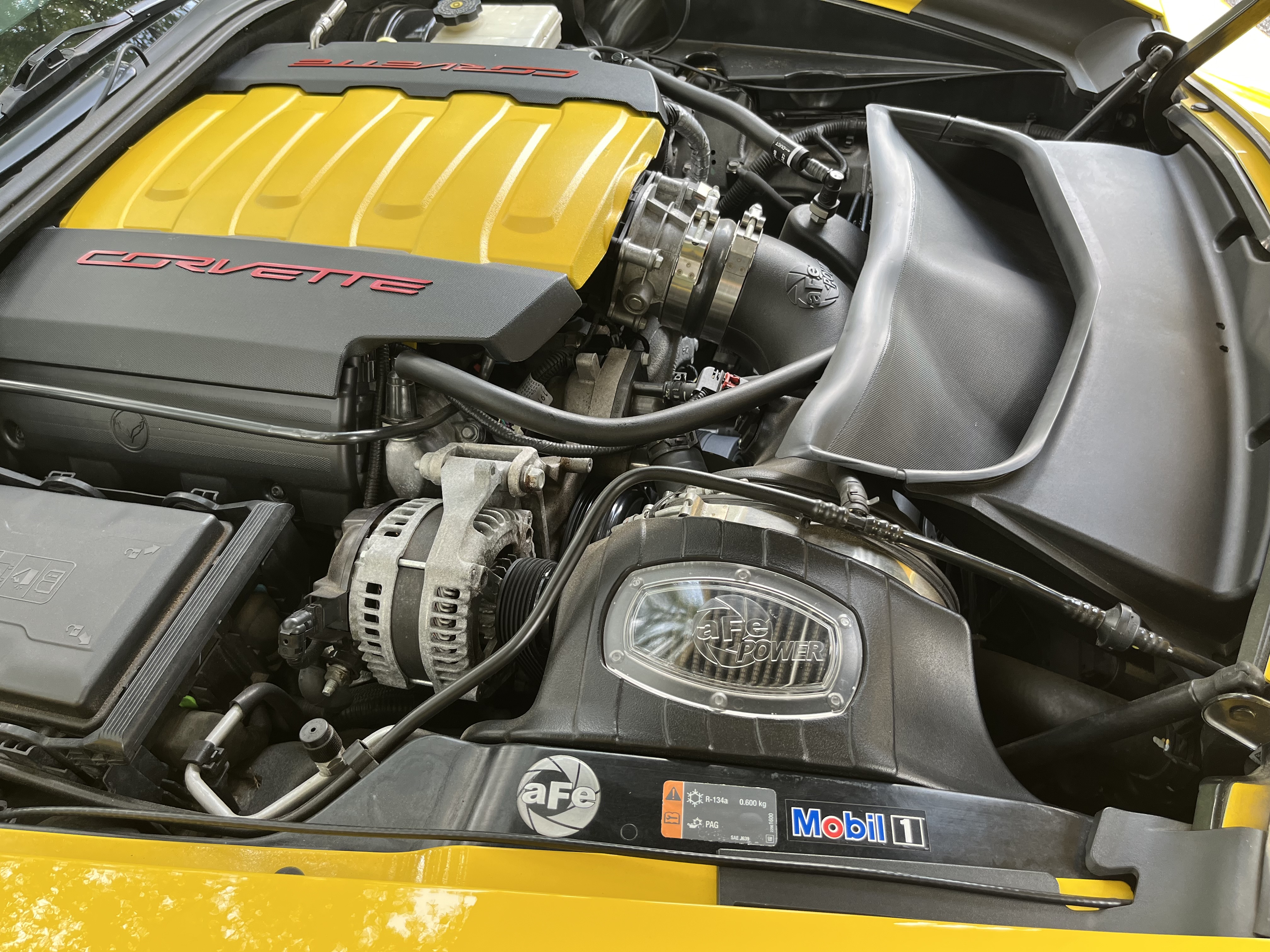 Used 2014 Chevrolet Corvette Stingray Coupe w/ 2LT Preferred Equipment Group RWD image 16