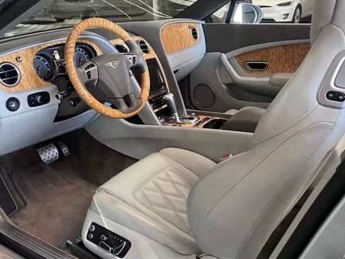 Used 2014 Bentley Continental GT image 10