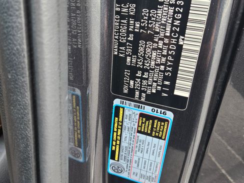 Used 2022 Kia Telluride SX w/ SX Prestige Package image 11