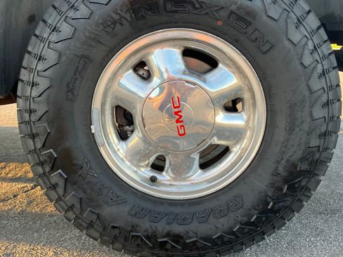 Used 2002 GMC Sierra 1500 SLE w/ Sierra Professional Pkg image 10