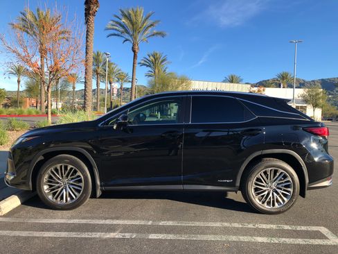 Used 2020 Lexus RX 450h AWD w/ Luxury Package image 2